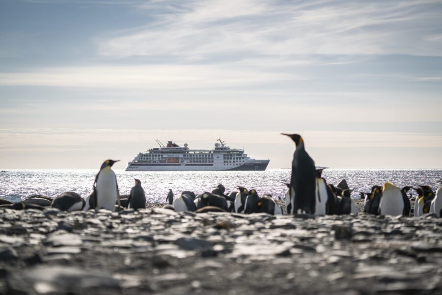 17-Day Antarctica Expedition in Style (From Taipei)